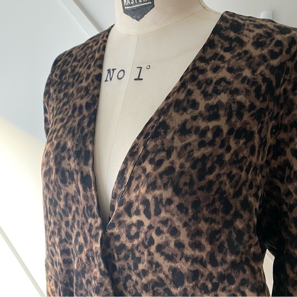Good American Satin Wrap Bodysuit Leopard Print - Size 0 (XS) - Picture 7 of 14